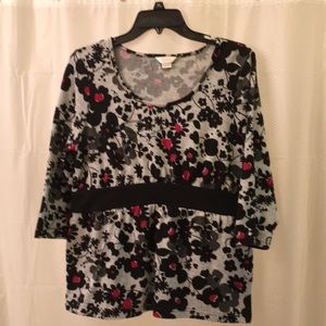 Cute Christopher & Banks top